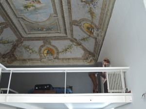 Obere Etage mit Bett