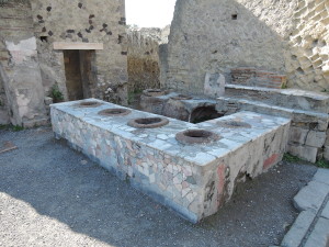 Möglicherweise antike Toiletten?