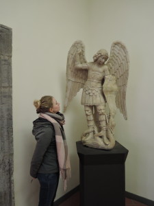 Statue im Museum der San Lorenzo Maggiore